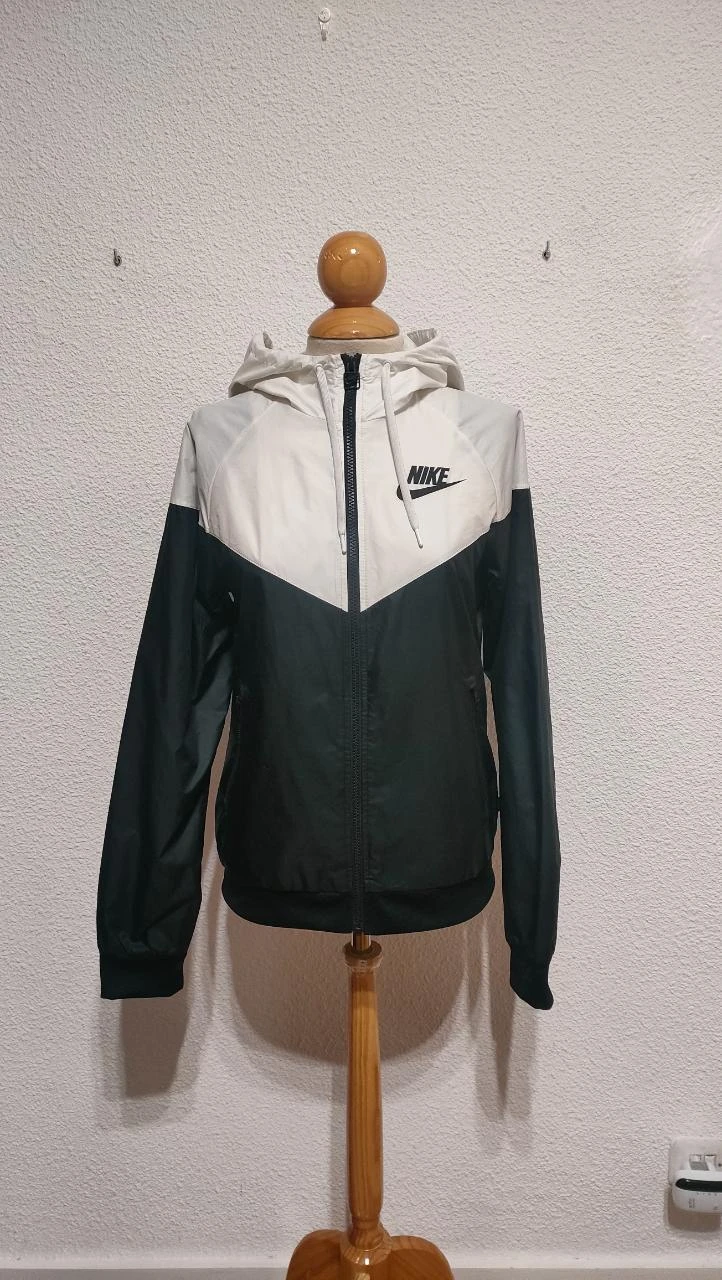 Chubasquero Nike